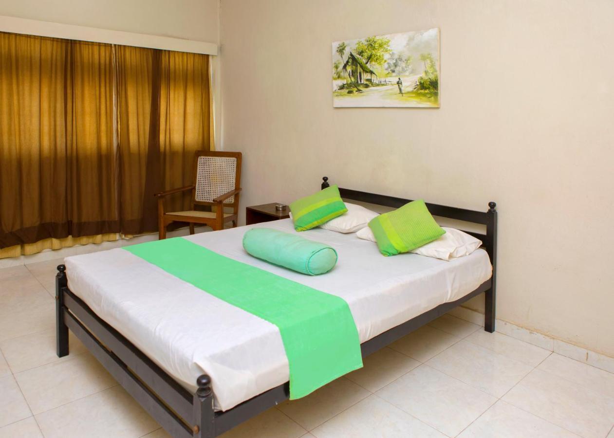 Ranveli Beach Resort Dehiwala-Mount Lavinia Zewnętrze zdjęcie